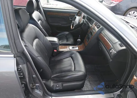 2004 Hyundai Xg350 L z USA, uszkodzony, nr VIN KMHFU45E24A356097